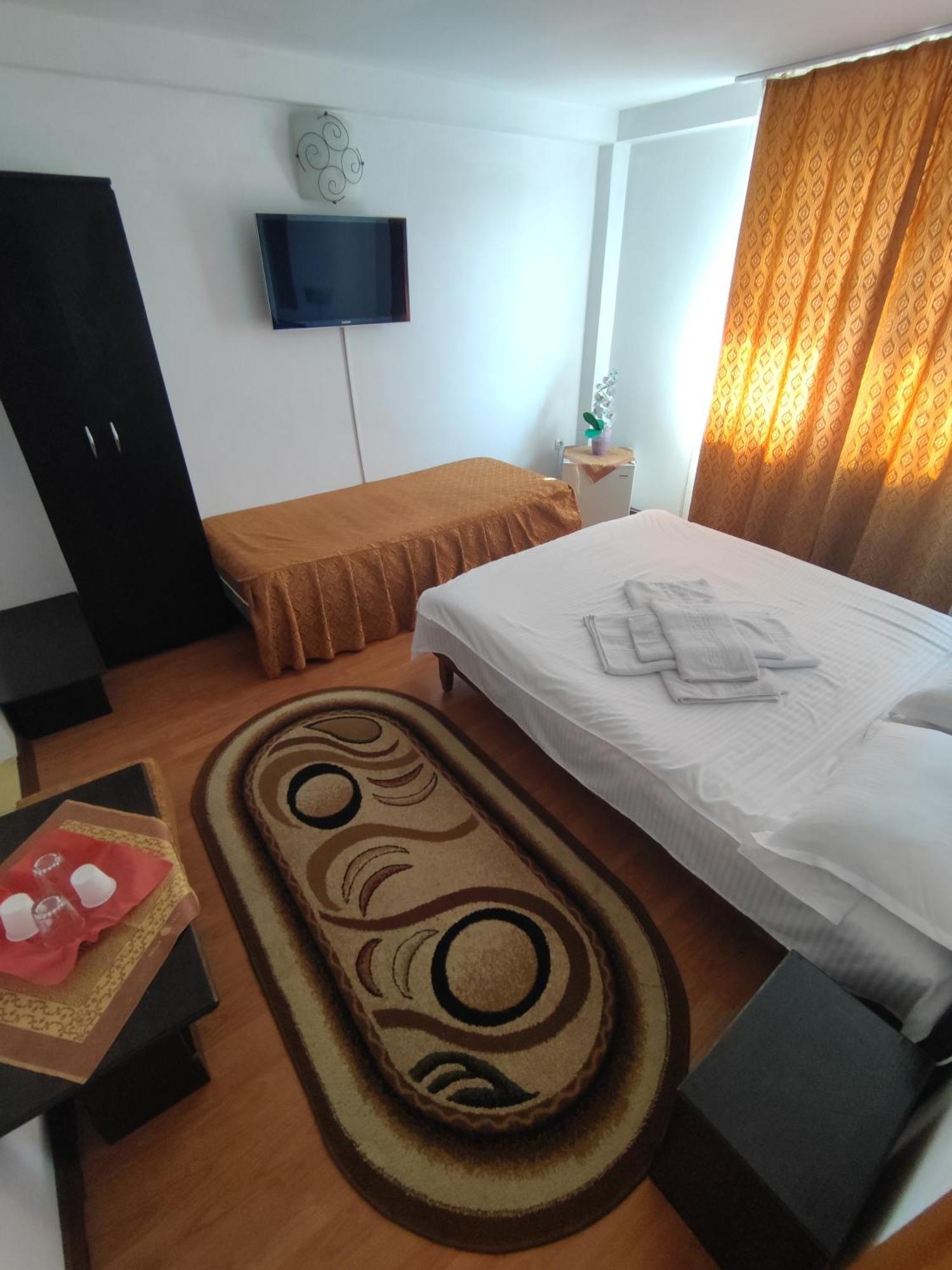 Camere De Inchiriat Edelweiss Dumbrava Rosie Ngoại thất bức ảnh